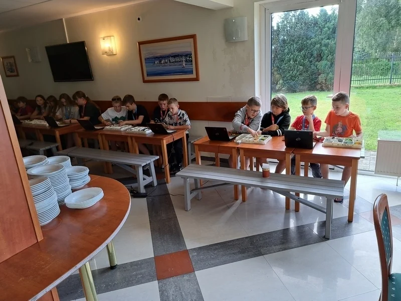 2 2zajecia z konstruowania i programowania robotow.